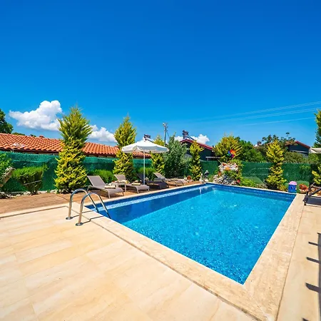 Guenes Villa Kas