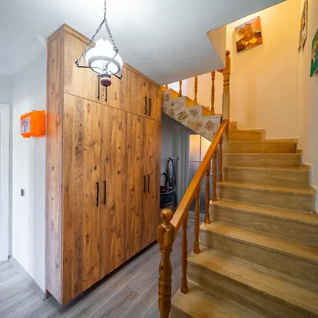 Guenes Villa
