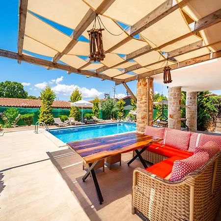 Guenes Villa