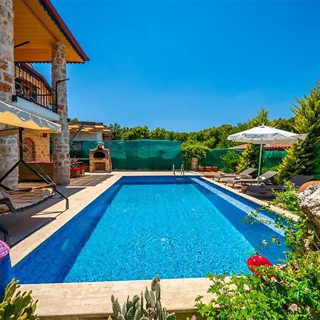 Villa Guenes *